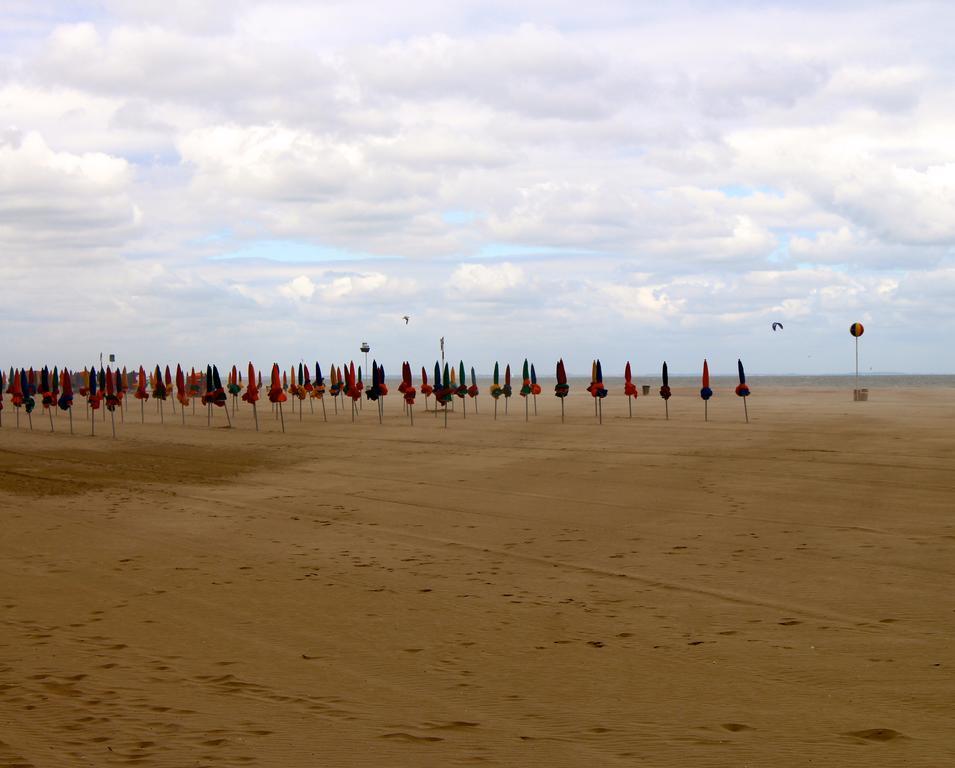 L'Ideal 112 - 85M2, 2 Chambres, Parking & Cabine De Plage Deauville Kültér fotó